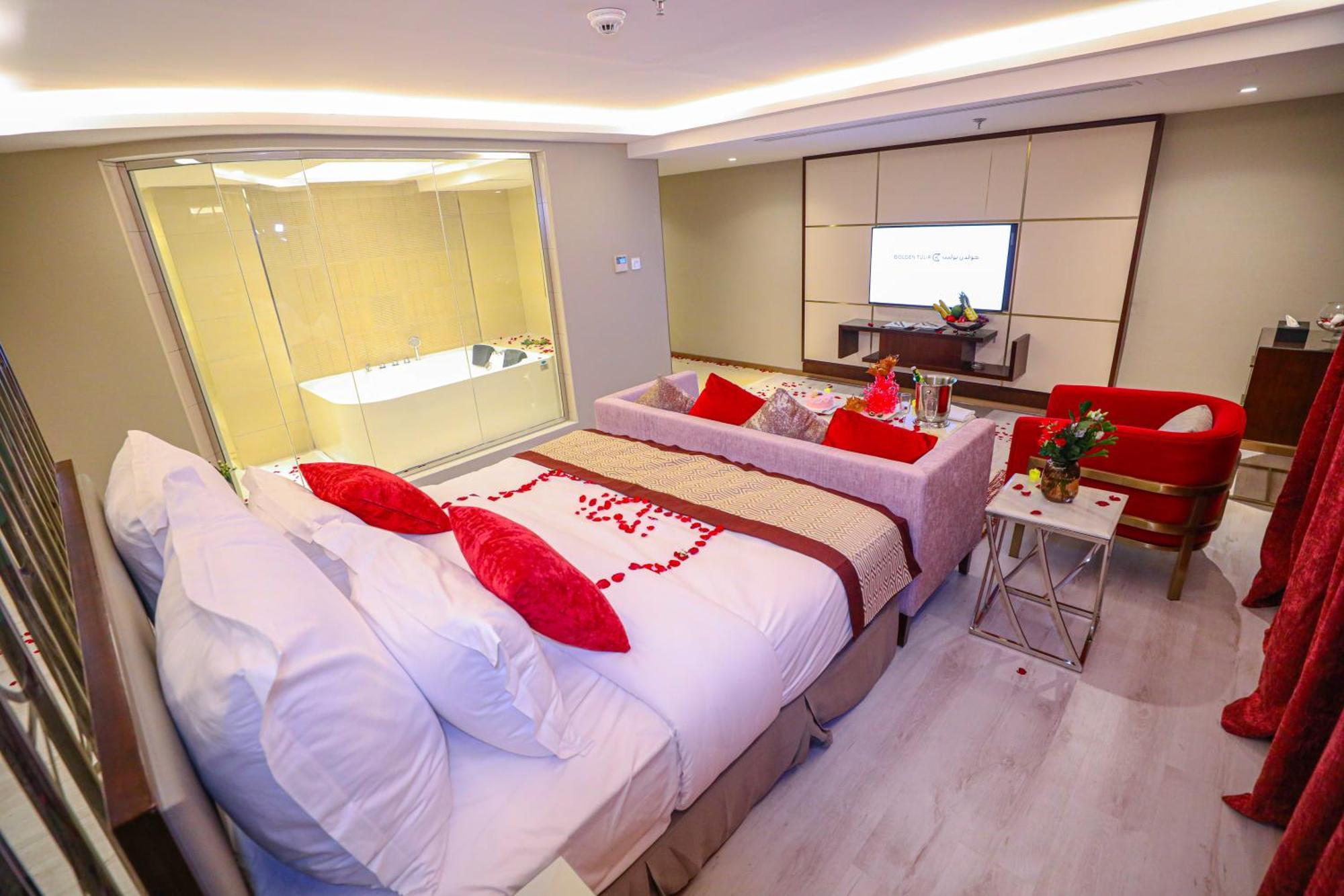 Cheerful Al Waha Unayzah Hotel 우나이자 외부 사진